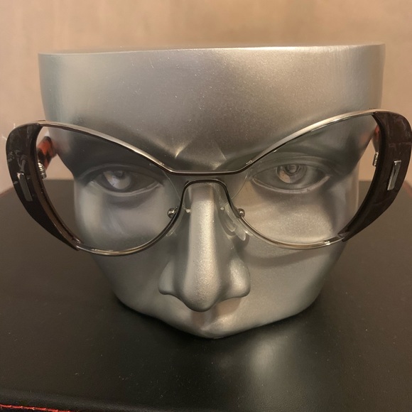 Prada Other - Prada Spr 60s Sunglasses